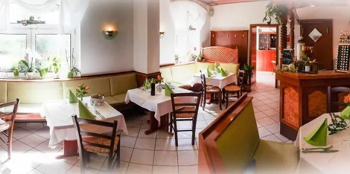 Hotel Cafe & Gastehaus Reichel